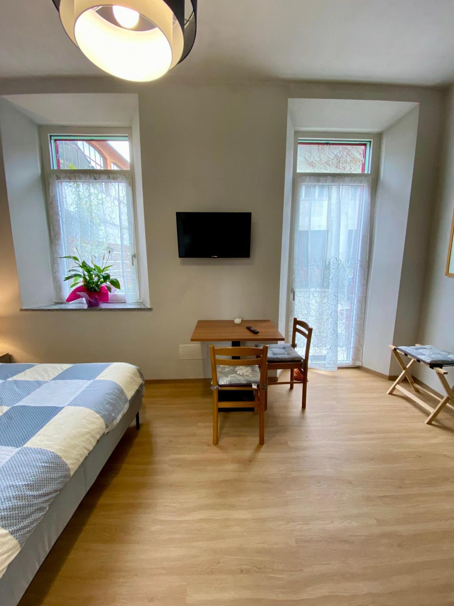 Notte Di Note - Home Hospitality Busto Arsizio Εξωτερικό φωτογραφία