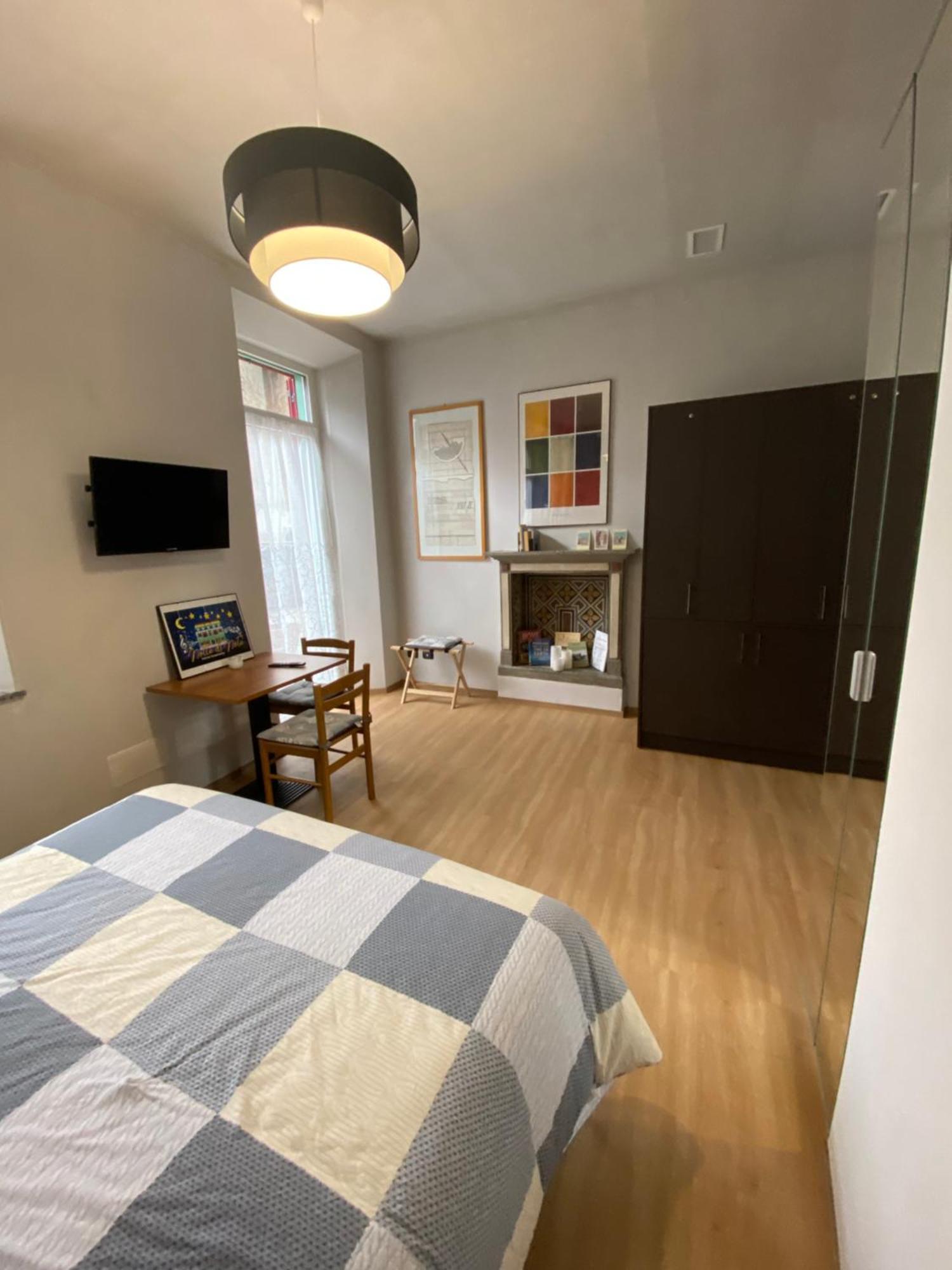 Notte Di Note - Home Hospitality Busto Arsizio Εξωτερικό φωτογραφία