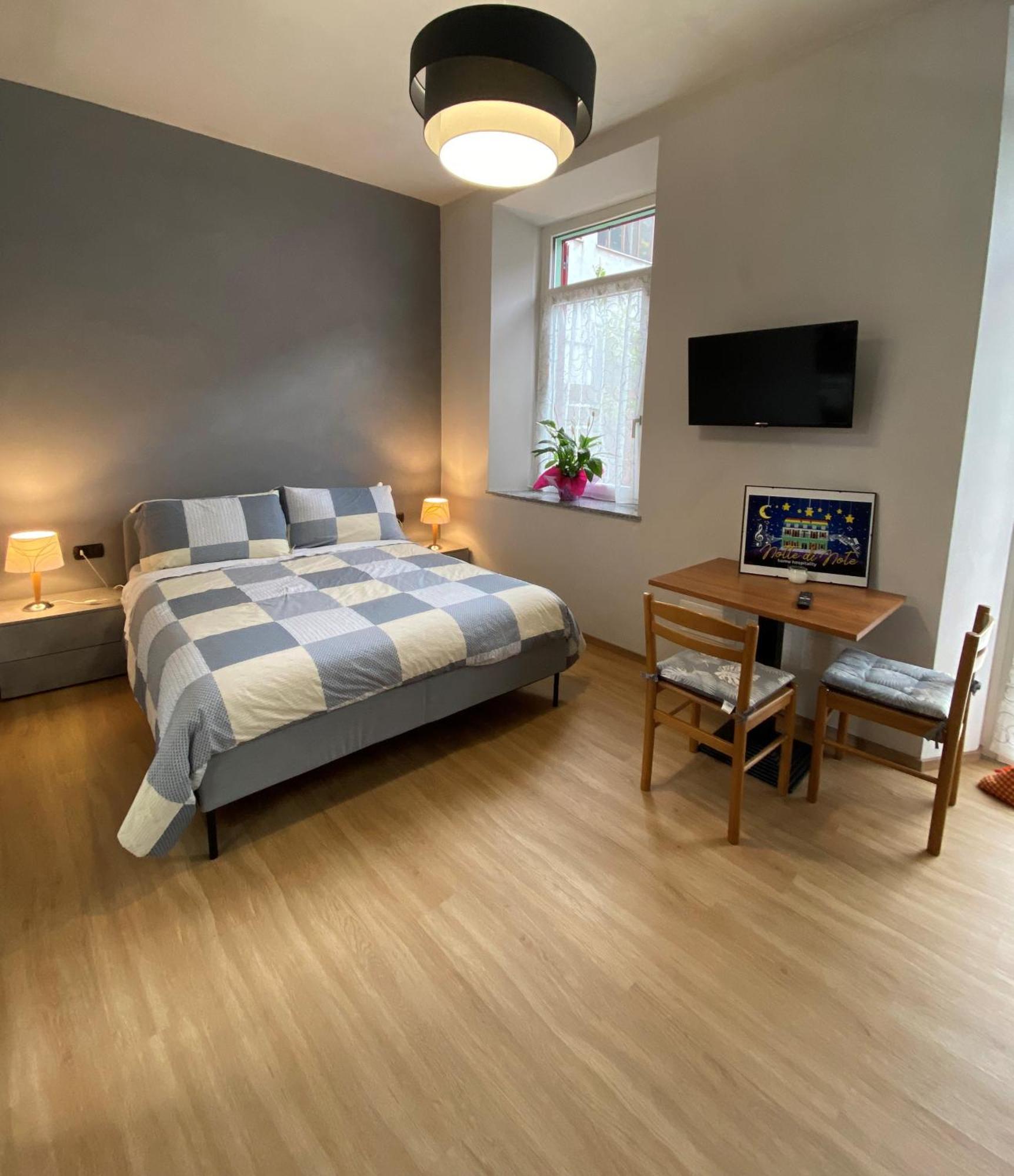 Notte Di Note - Home Hospitality Busto Arsizio Εξωτερικό φωτογραφία