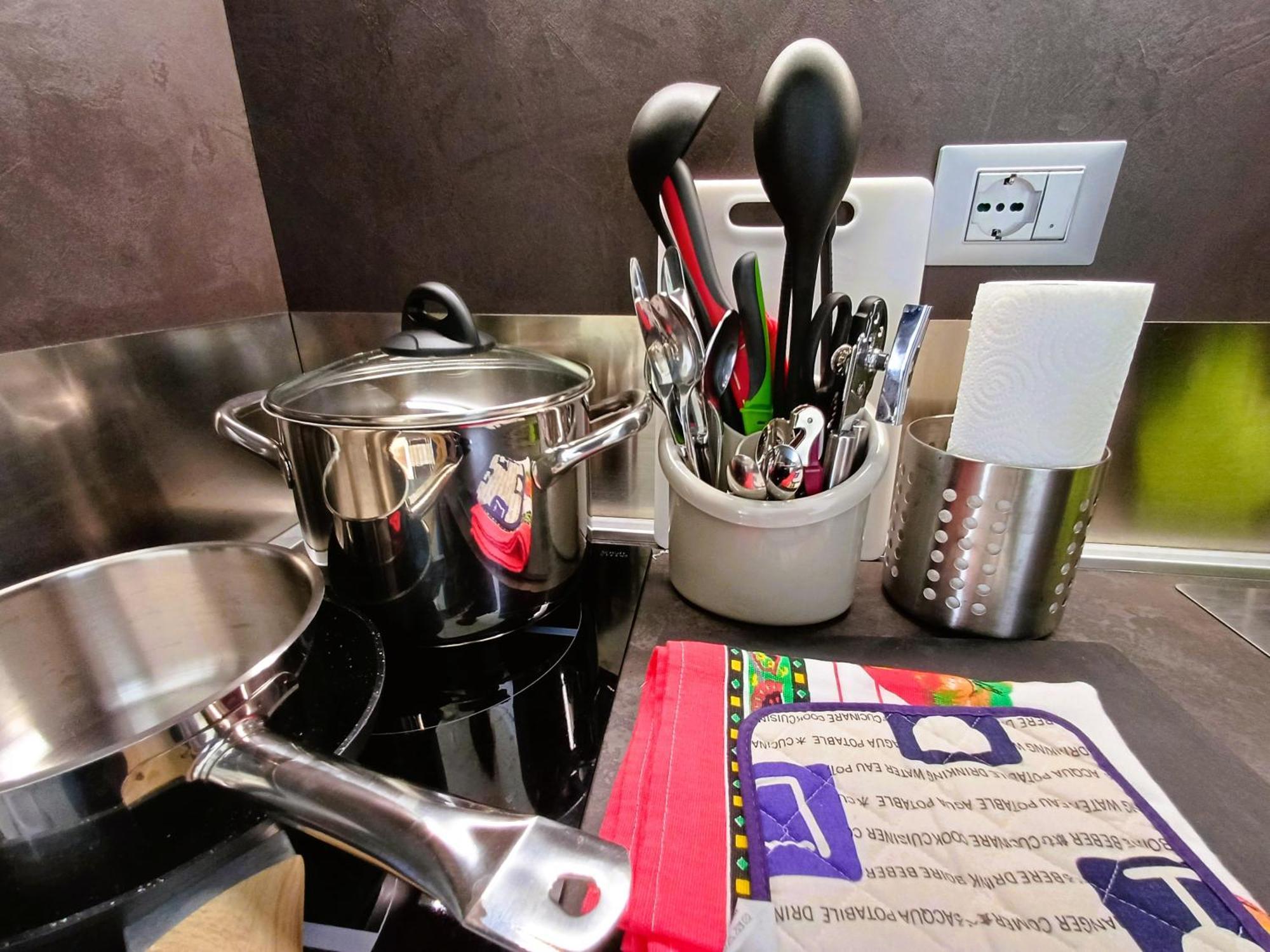 Notte Di Note - Home Hospitality Busto Arsizio Εξωτερικό φωτογραφία